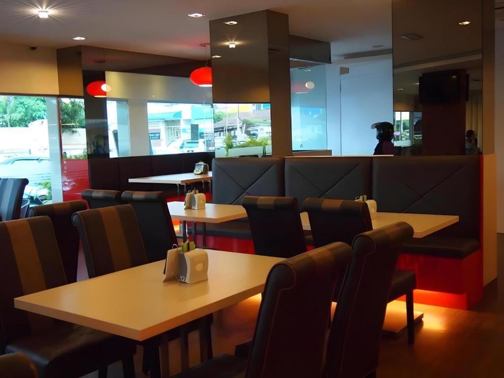 The Landmark Hotel Batu Pahat Exterior foto